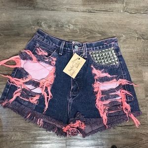 GUESS New dyed distressed denim high waist shorts
